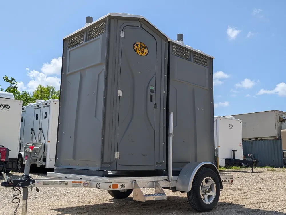 Trailer mounted porta potties for construction sites